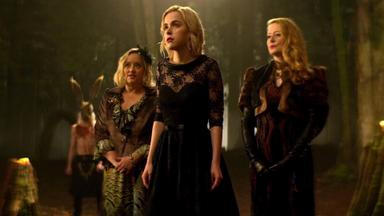 Las escalofriantes aventuras de Sabrina 1x2