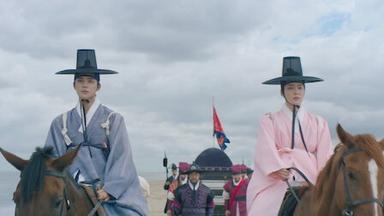 Under the Queen's Umbrella 1x10