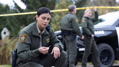 Sheriff Country 1x11