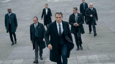 La diplomática 3x5