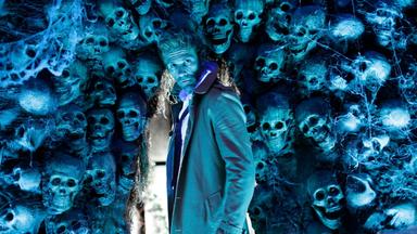 Constantine 1x6